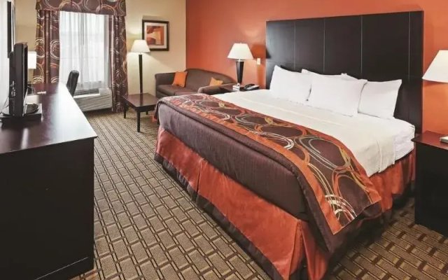 La Quinta Inn & Suites By Wyndham Mcalester
