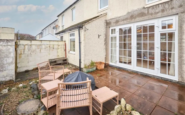 Host Stay Trinity Way