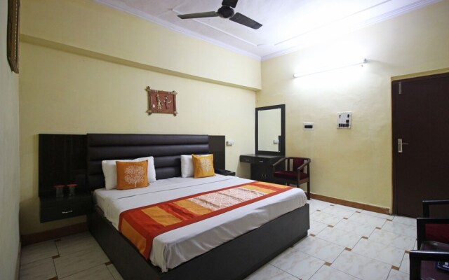 OYO 7928 Hotel Sehgal