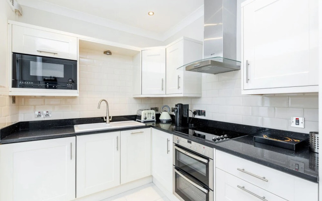 Beautiful House in Heart of Mayfair