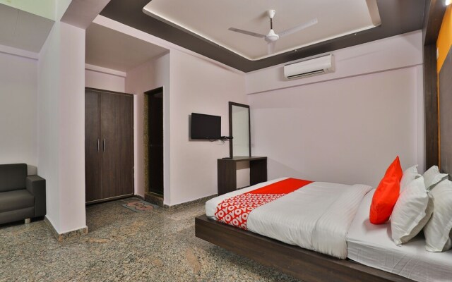 Hotel Ab Apple By OYO Rooms