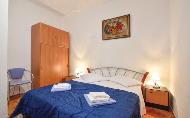 Amazing Home in Mimice With Wifi and 2 Bedrooms
