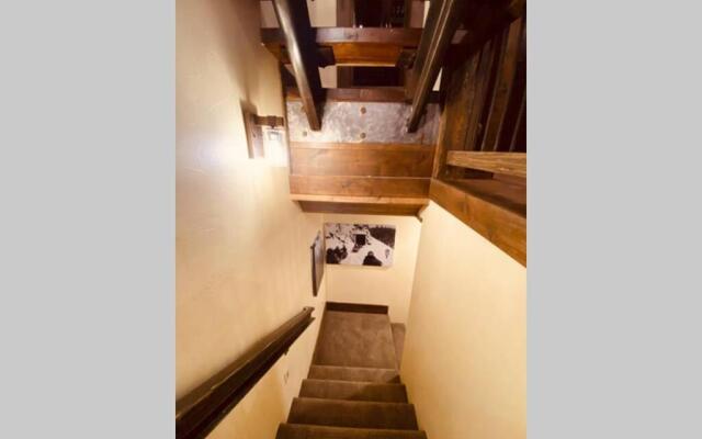 Yellowstone Crossing Lodge