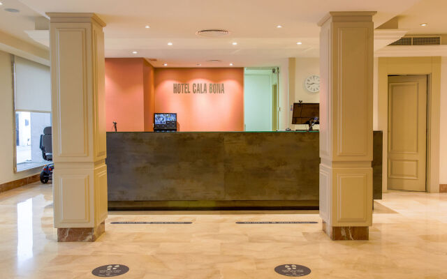 Отель Cala Bona