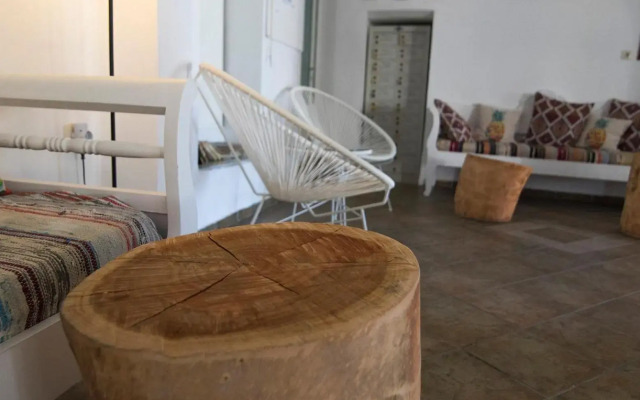 Armadoros Hotel Ios Backpackers