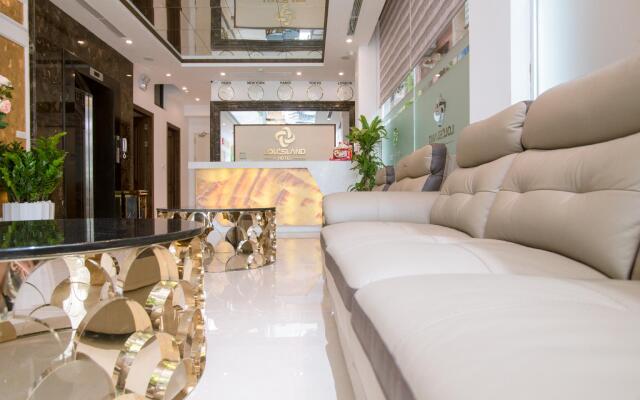 Louisland Hotel