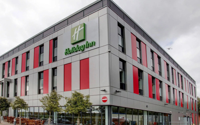 Holiday Inn London - Luton Airport by IHG