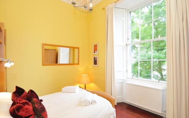 217 Charming first floor period city center apartment