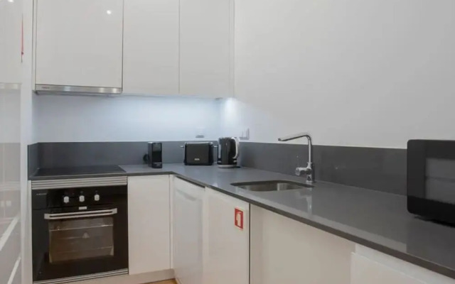 Liiiving in Porto Downtown Luxury Apartment 1R