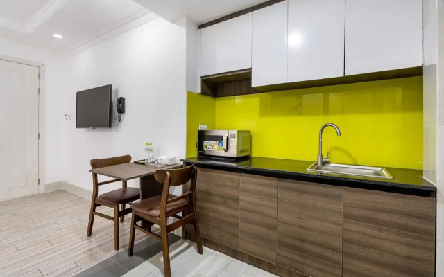 Royal Hotel Near Secc