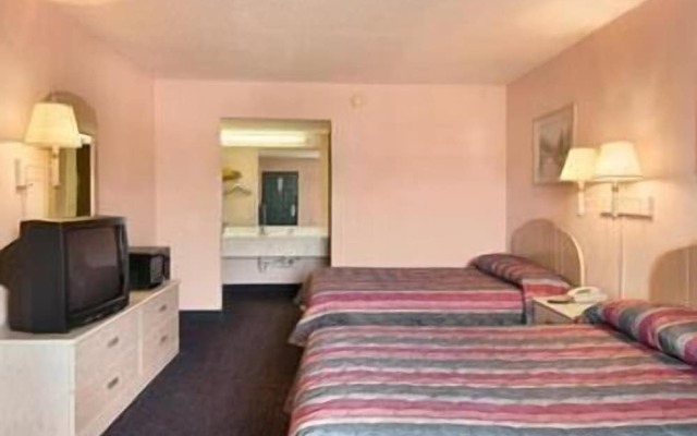 Super 8 Motel - Columbia