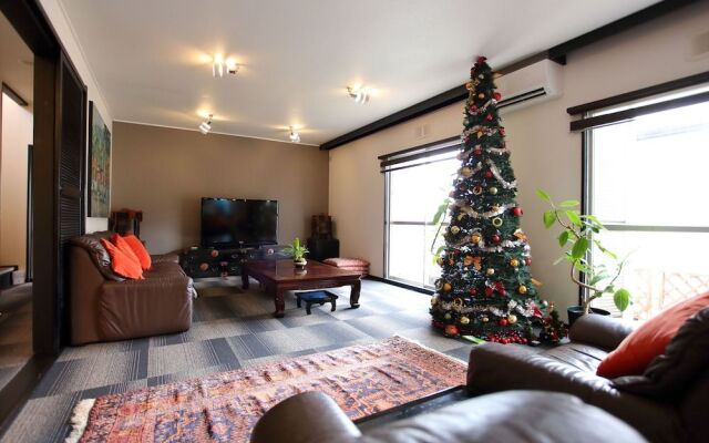 Jonni’s Place
