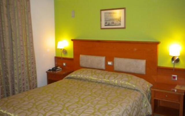 Aparthotel 2 Stars Tolo