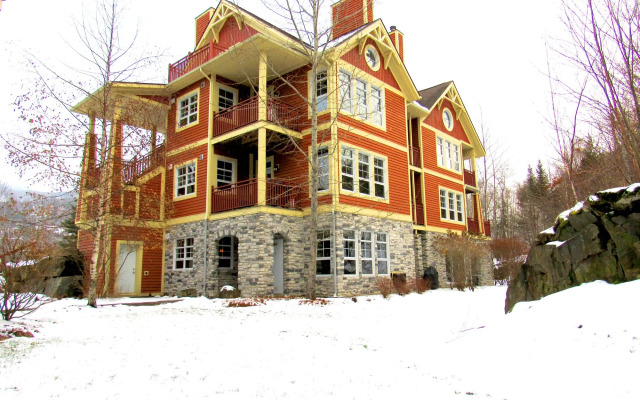 Tremblant les Eaux by Les Suites