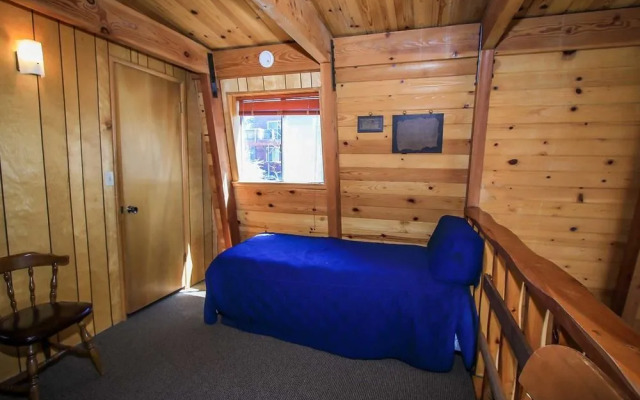 Sutherland 1055 by RedAwning