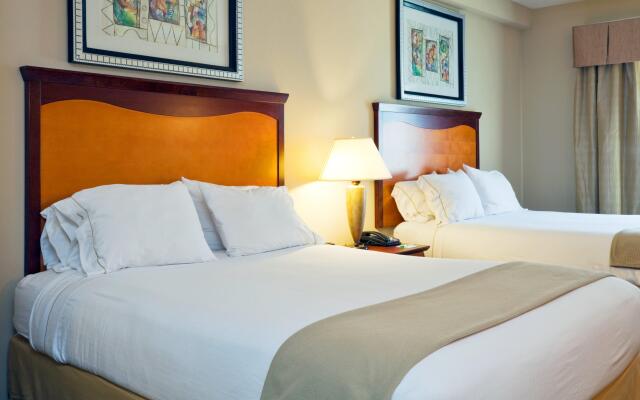 Holiday Inn Express Hotel & Suites Birmingham - Inverness by IHG