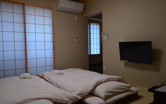 Karasuma Rokujo Hotel