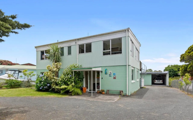 Tahuna Family Escape - Paihia Holiday Home