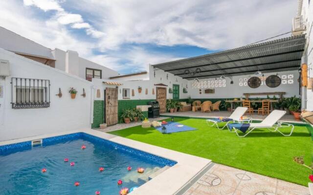 Villa Zalea Real -SUPER ideal Grupos, Piscina !