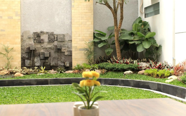 Crystal Lotus Hotel Yogyakarta