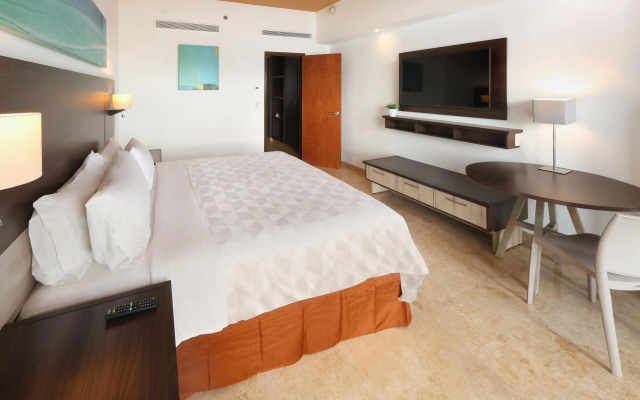 Holiday Inn Resort Mazatlan by IHG