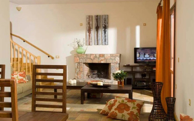 Beautiful 3-bed Sea Front Villa in Agios Nikolaos