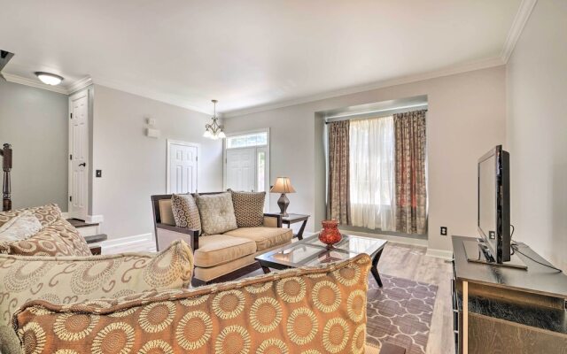 Pond-view Deck + Pool Table: Woodbridge Haven!