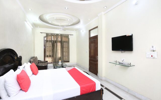 Hotel Dhingra Residency