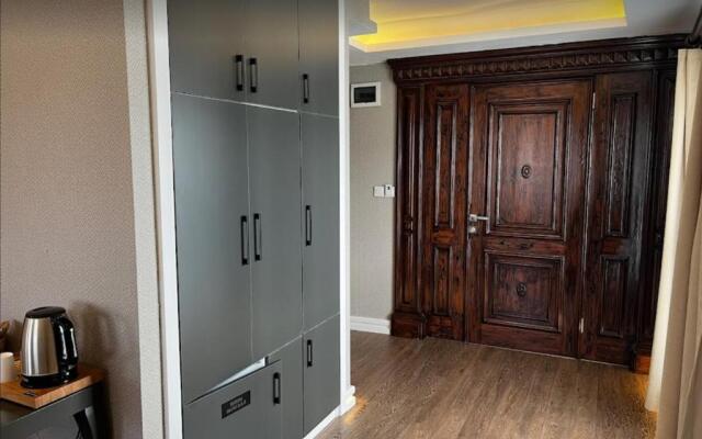 Bloom Suite