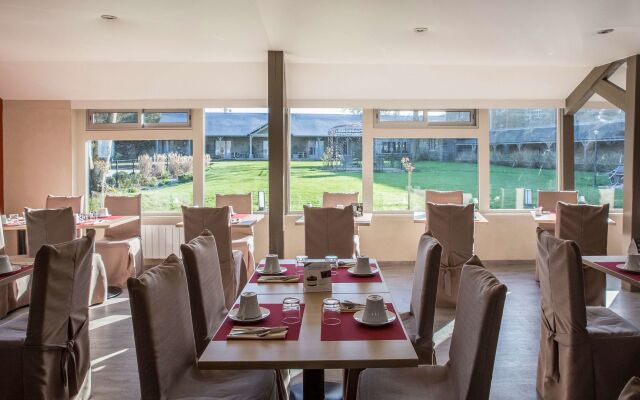 Hôtel de L'Abbaye Le Tronchet - Handwritten Collection