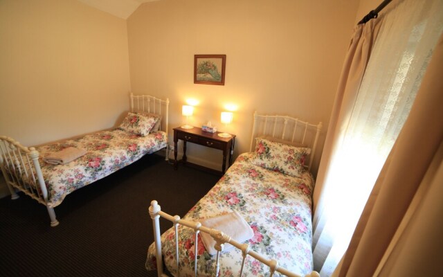 Miss Mabel Cottage - Adults Only – Guest Rooms – Burra