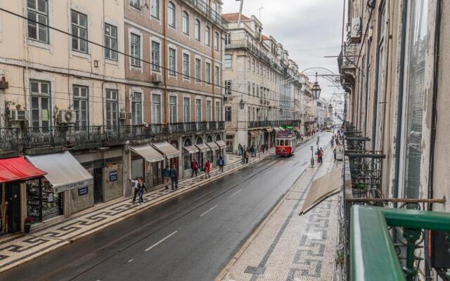 Upscale & Modern 2BDR Apartment
