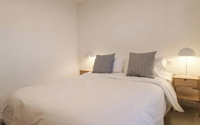 Inishnee House