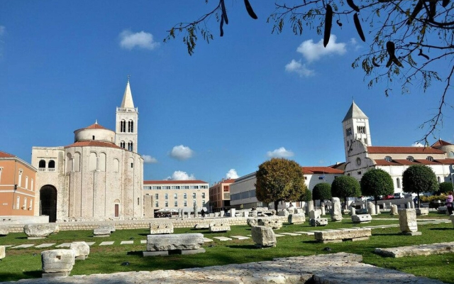 Modern Apartment Zara Gray