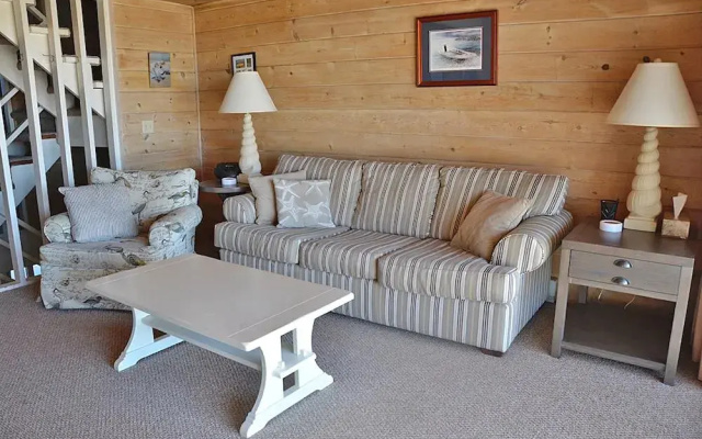 Beach Place 9