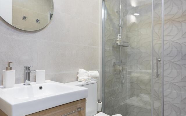 Home2Book Charming Center Apartment Santa Cruz