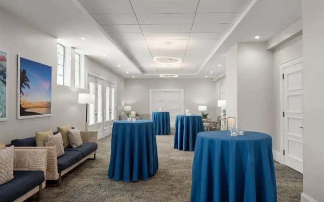 Courtyard by Marriott Nassau Downtown/Junkanoo Beach