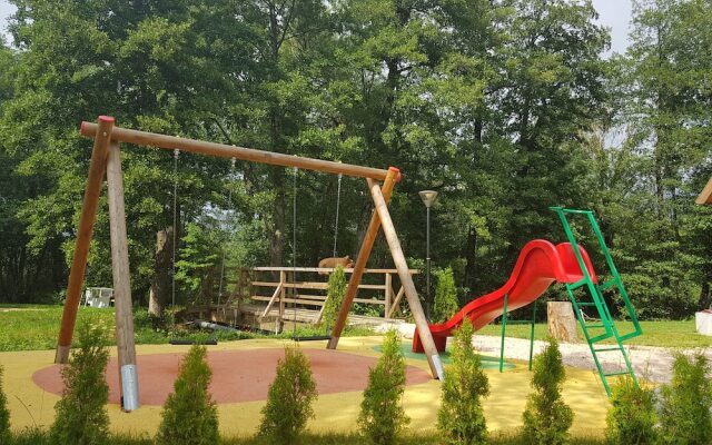 Vodenica Vrelo Chalets