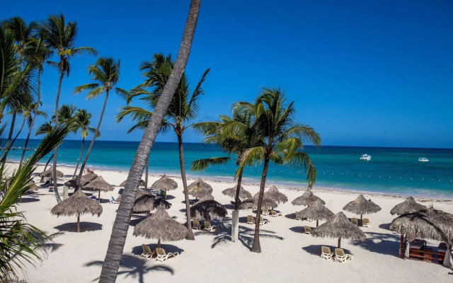 Las Terrazas Condo - Los Corales Village