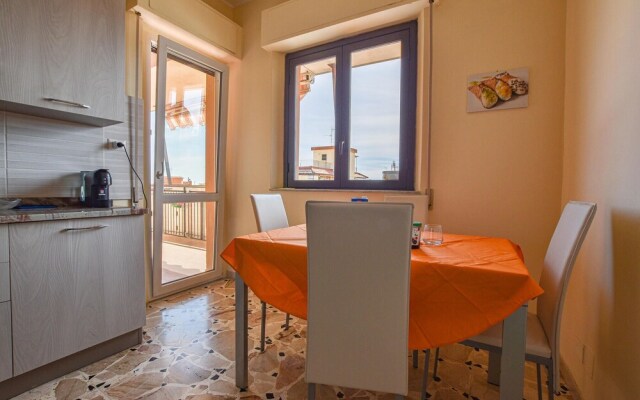 Stunning Apartment in Giarre With Wifi and 2 Bedrooms