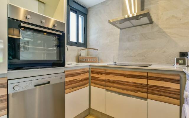 Oasis Beach IX - Amelie