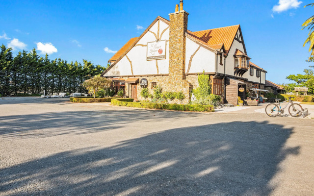 The Honest Lawyer, an Ascend Collection Hotel