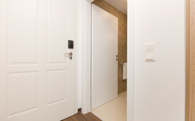 DMG Apartments Hotel