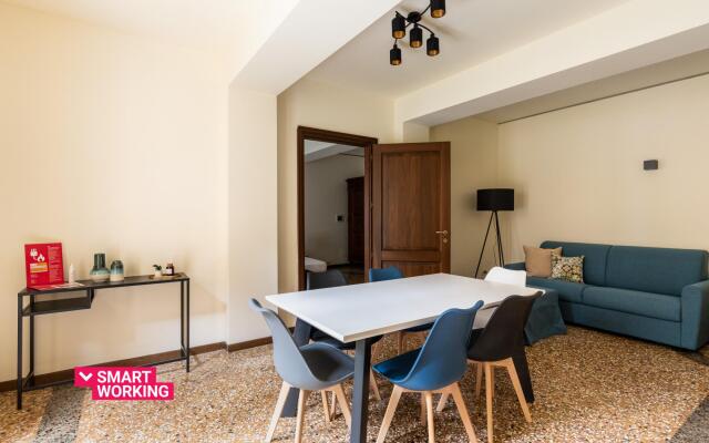 Strada Maggiore 59 - Casa Ambrosini - Atena