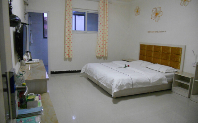 Tokyo Holiday Inn (Kaifeng Qingming Shangheyuan Henan University Jinming Campus)