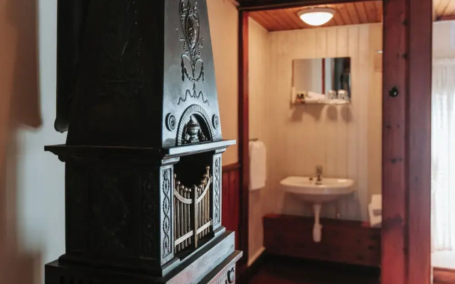 Bårdshaug Herregård