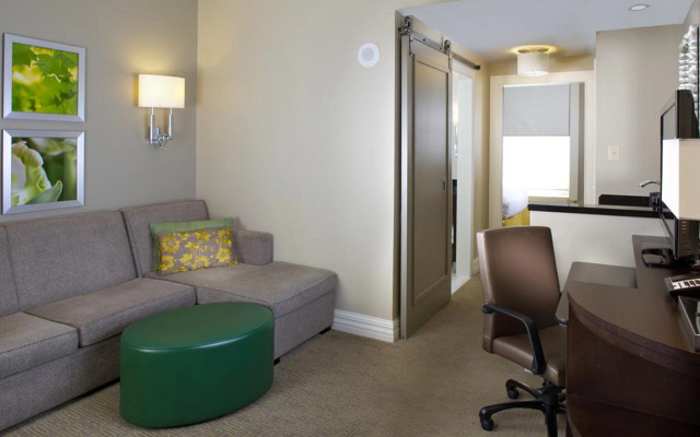 Courtyard by Marriott New Orleans French Quarter/Iberville