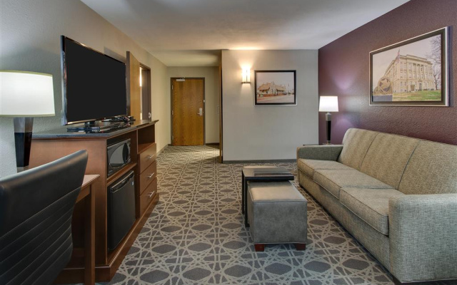 Drury Inn & Suites Poplar Bluff