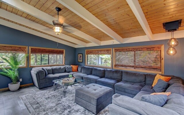 Halehikiola 3 Bedroom Home by RedAwning