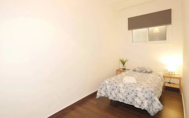 Interior Apt Center 42 El Born